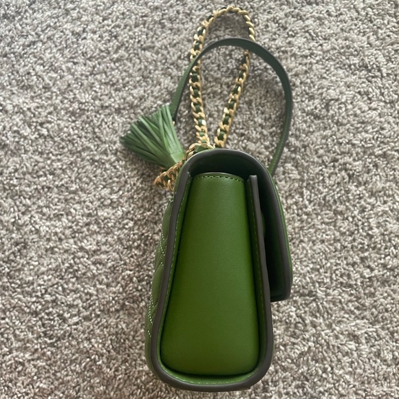 Tory Burch Small Fleming Convertible
Shoulder Bag-Spinach-*NEW* - Picture 4 of 14